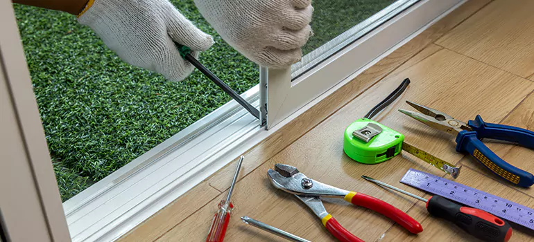Window Hinge Repair in Orlando, FL